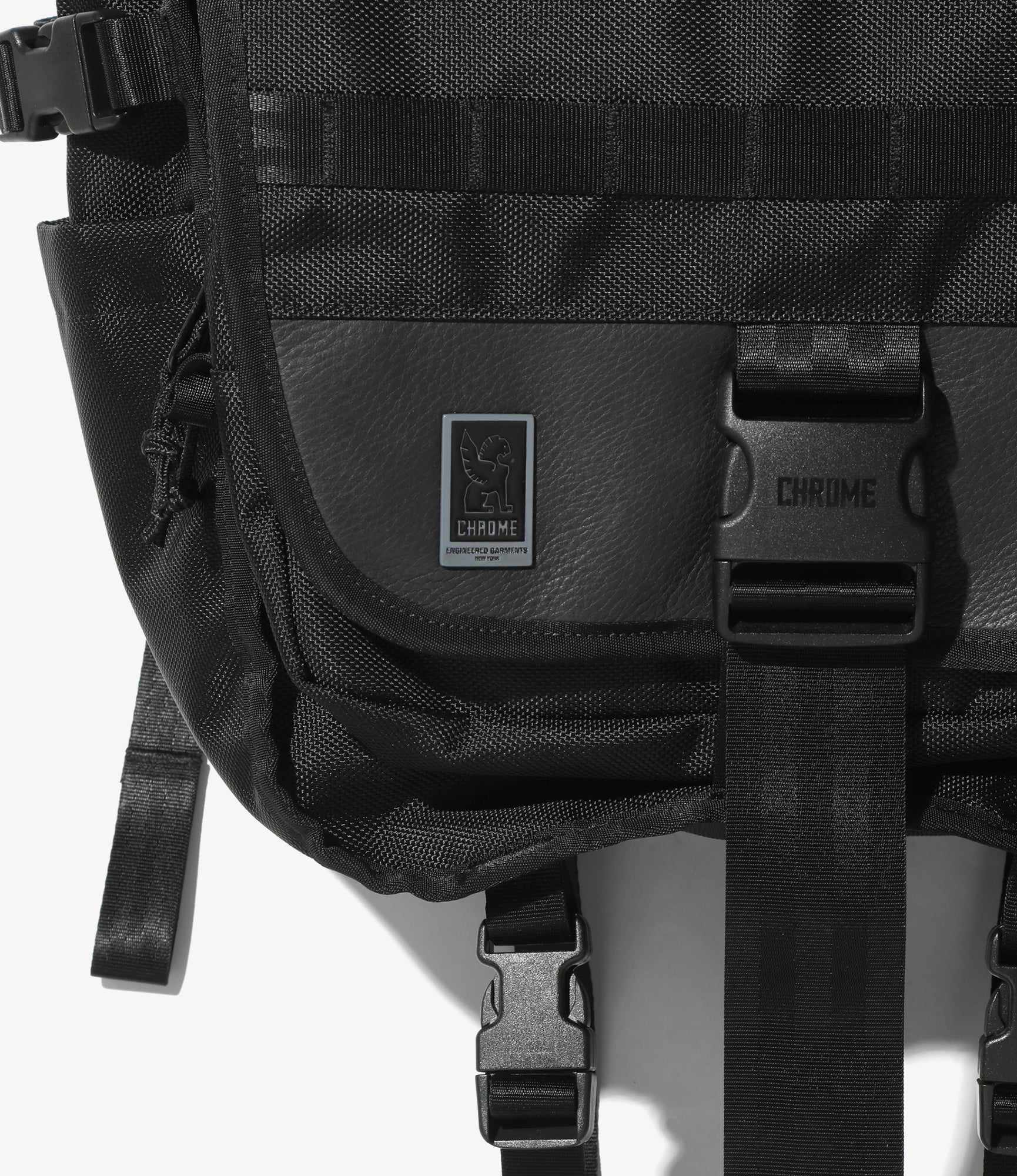 EG x Chrome Industries - Warsaw 30L EG Edition - Black