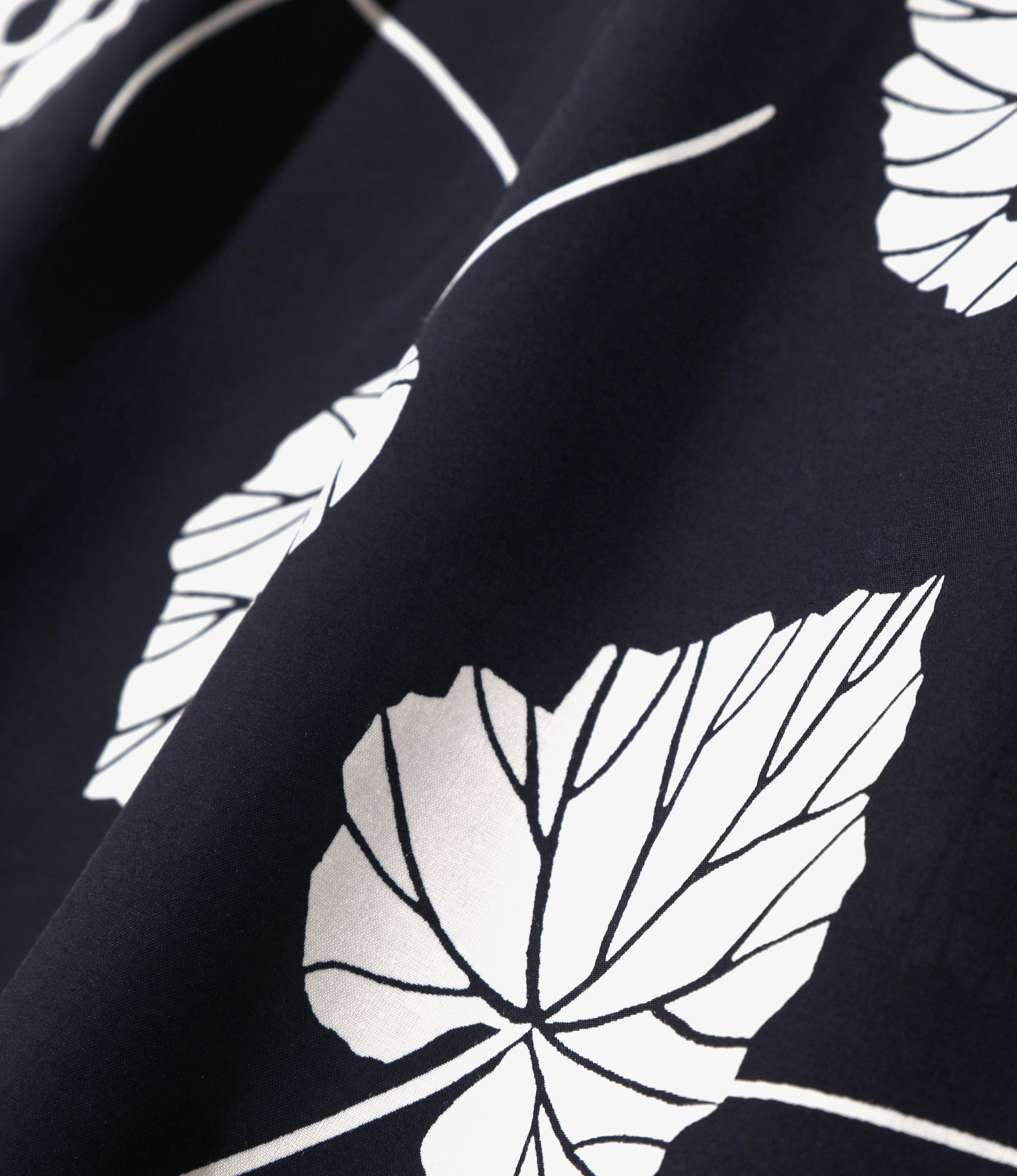 S/S Open Collar Shirt - Navy - Leaf