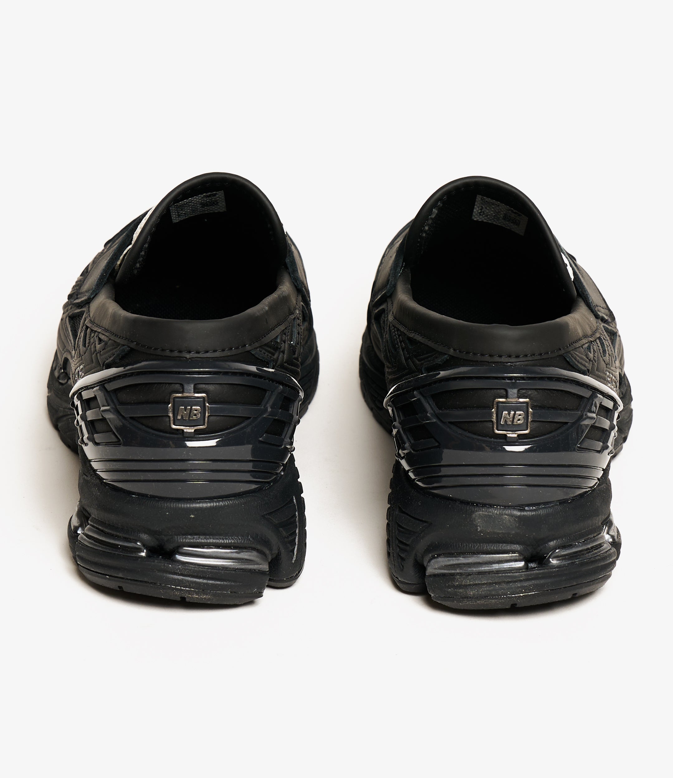 1906L - Black Angora